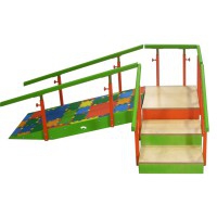 Scala per bambini con rampa: tre gradini con corrimano regolabile